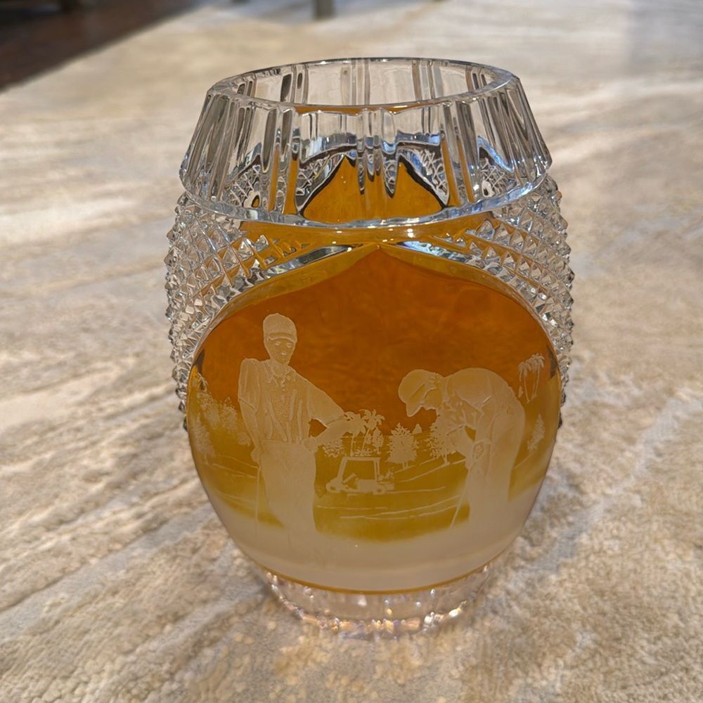 JULIA 24% Lead Crystal Amber to Clear Hand Cut Etched Golfer Putting 8”Tall Vase